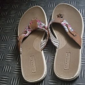 Sperry flipflops